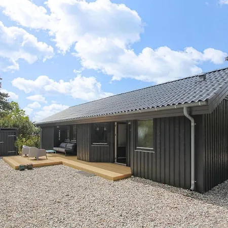 Stunning In Samso With House Sea View Kolby Kås